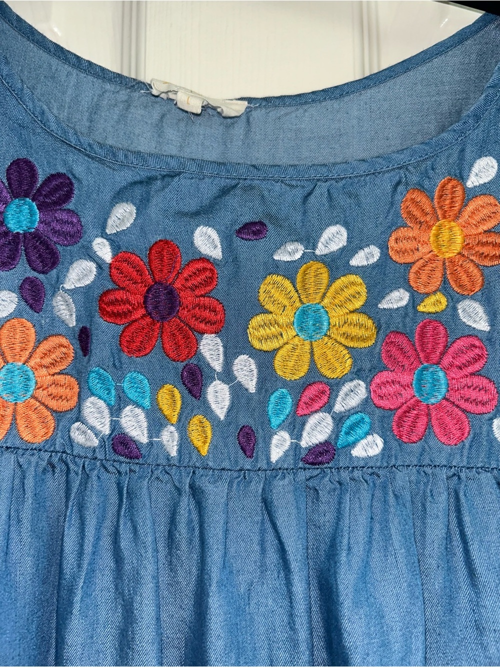 NWOT Layerz Blue Tiered Dress with Colorful Floral Embroidery Ladies Size Large - Picture 5 of 6